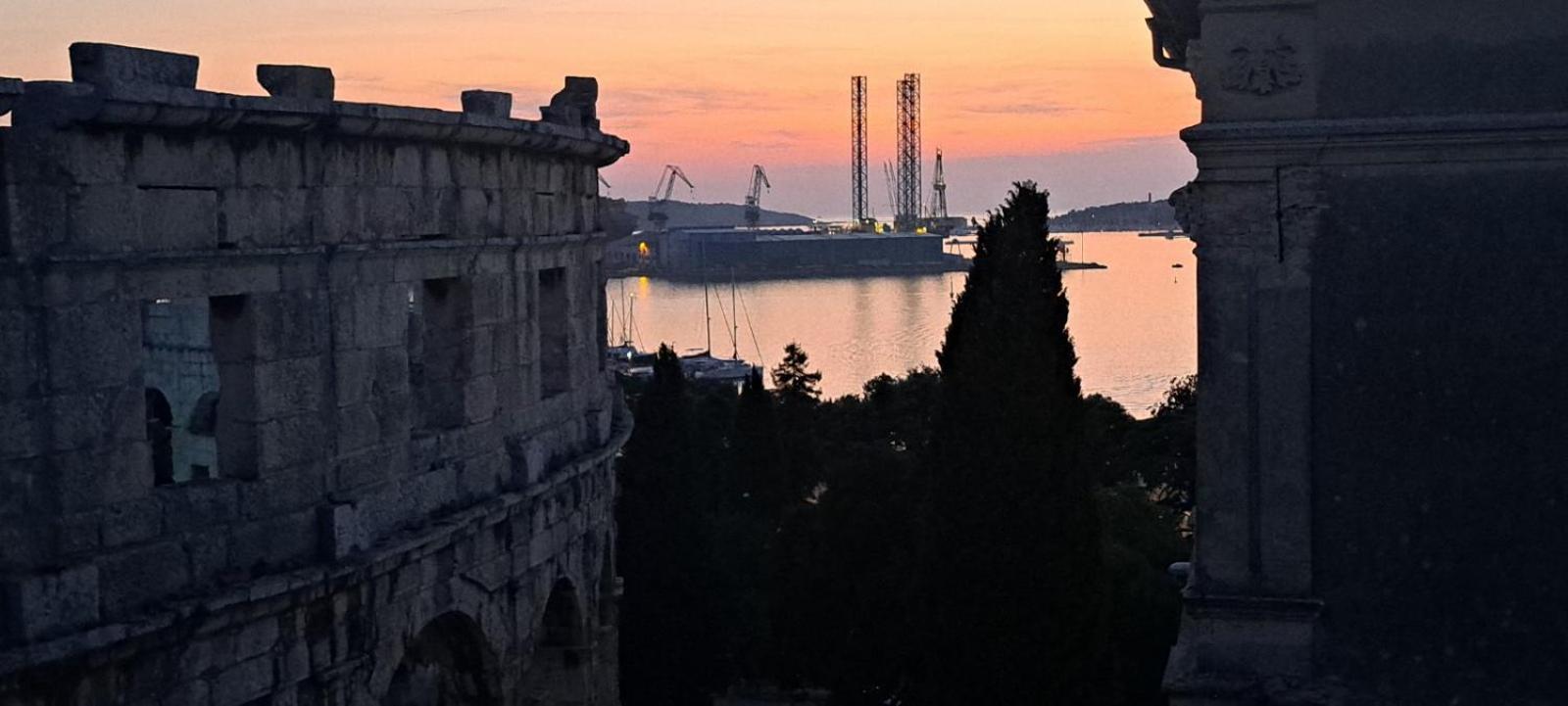 Luxe Studio Mr.M 2 Πούλα Εξωτερικό φωτογραφία