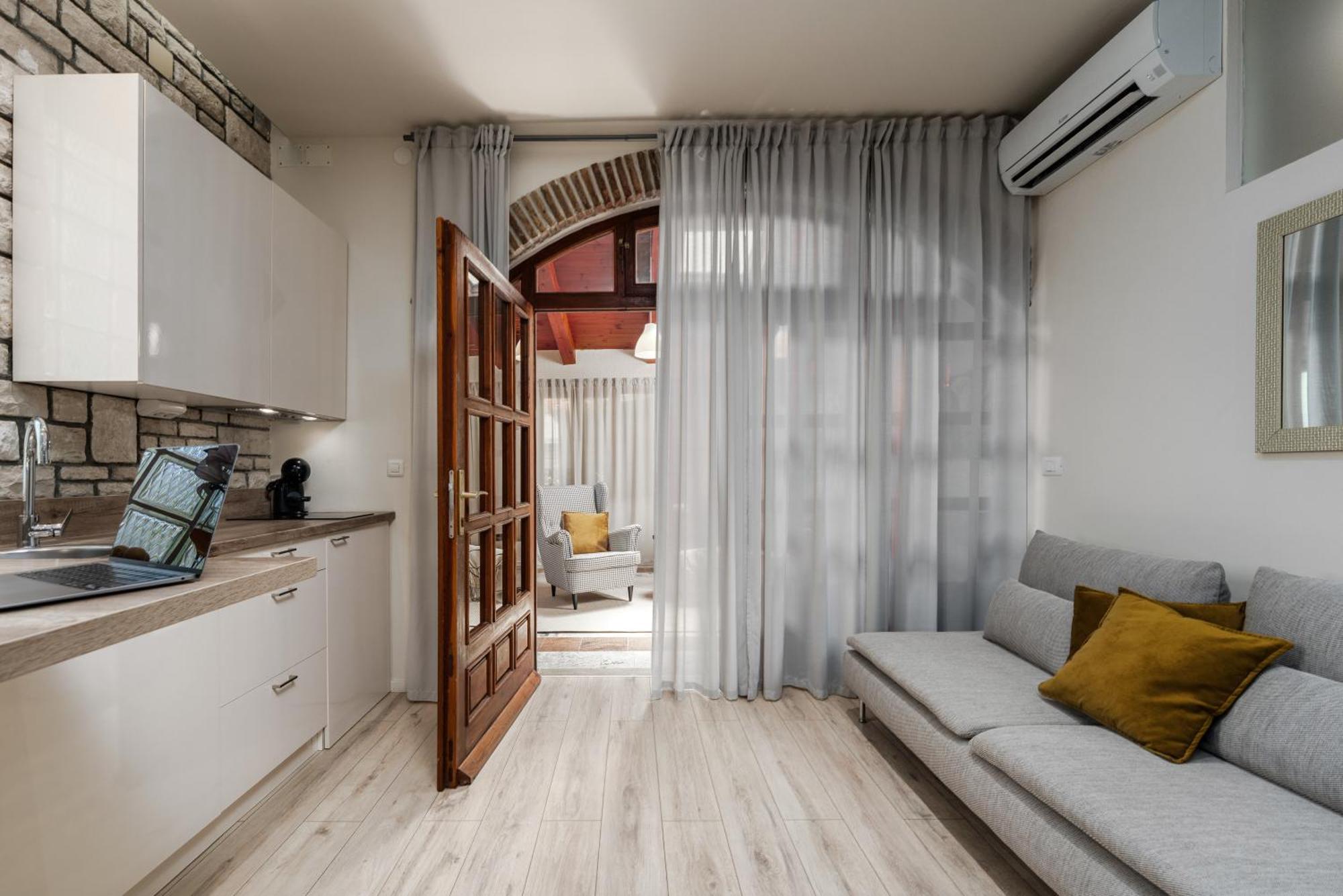 Luxe Studio Mr.M 2 Πούλα Εξωτερικό φωτογραφία