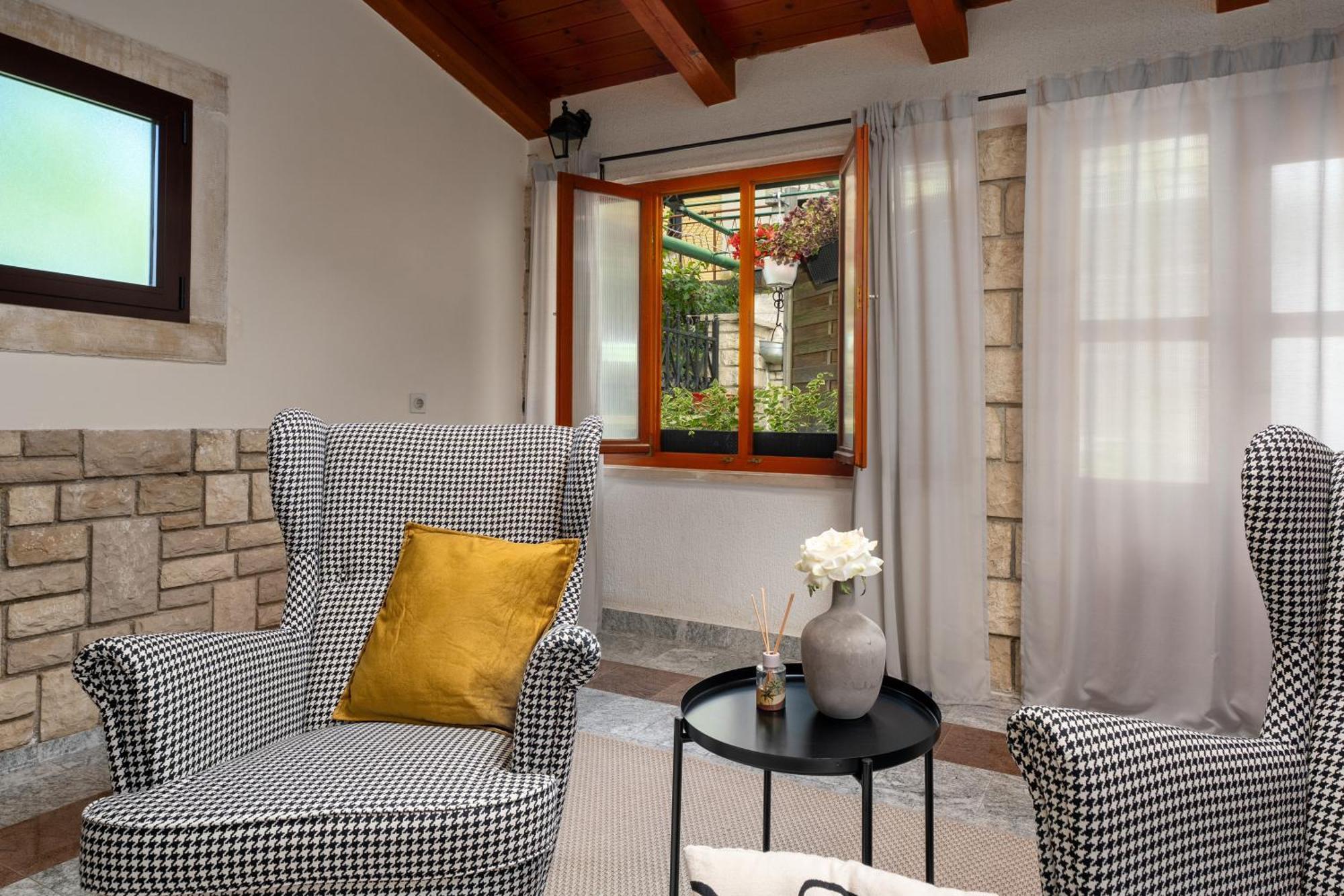 Luxe Studio Mr.M 2 Πούλα Εξωτερικό φωτογραφία
